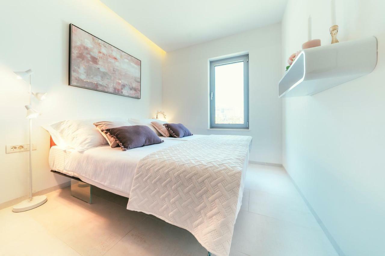 Unique Luxury Designers Apartment Right Next To The Beach Sukošan 外观 照片