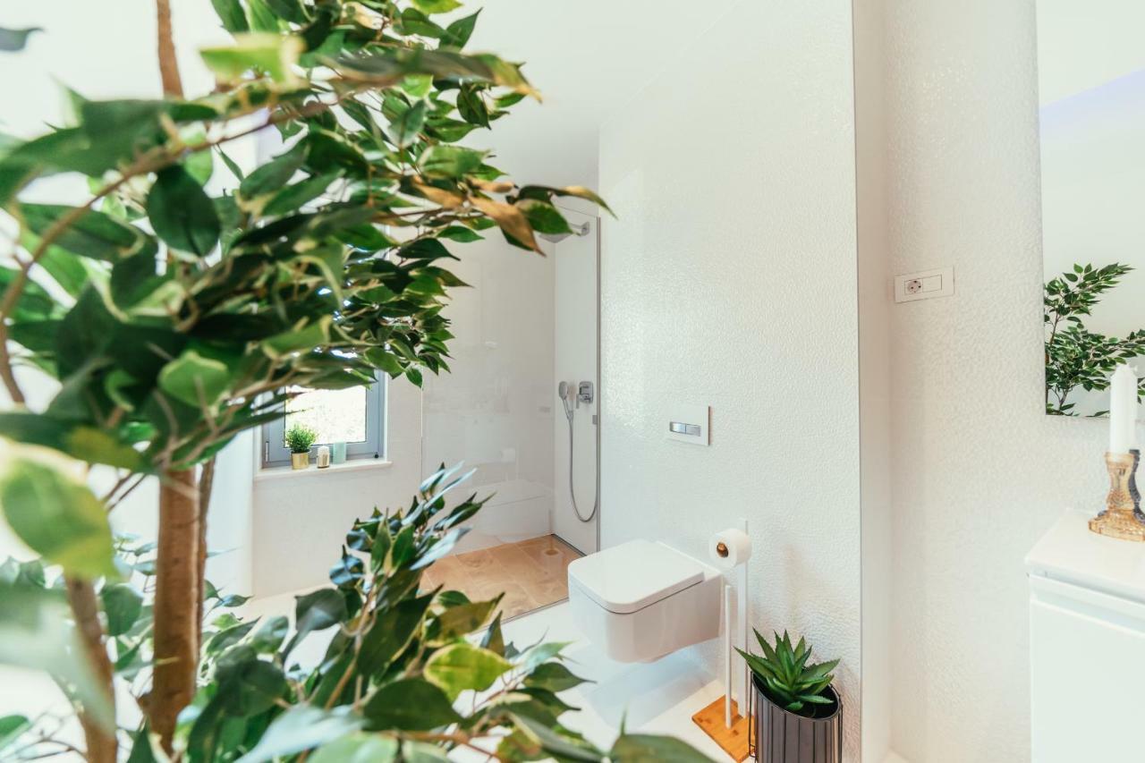Unique Luxury Designers Apartment Right Next To The Beach Sukošan 外观 照片